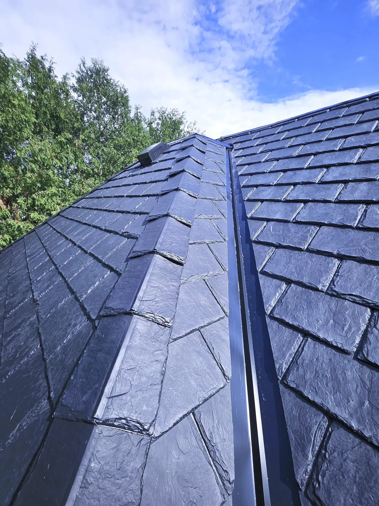Roofline Experts DaVinci synthetic slate roof